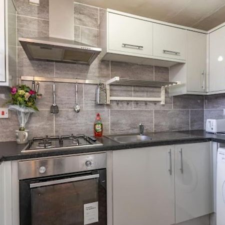 Spacious Flat In West Midlands Бирмингем Экстерьер фото