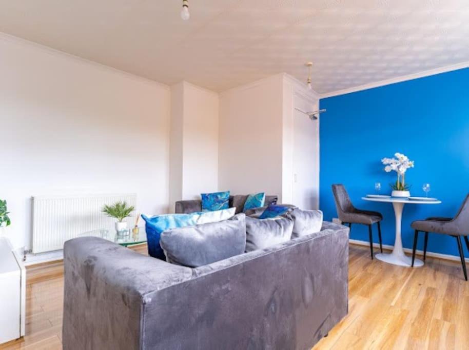 Spacious Flat In West Midlands Бирмингем Экстерьер фото
